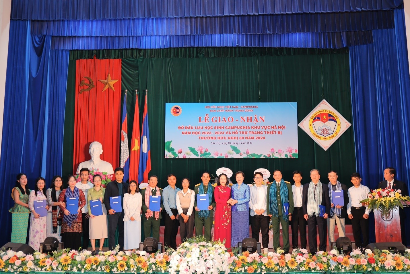 Mâm cơm tưởng niệm quân tình nguyện Việt Nam hy sinh tại Campuchia