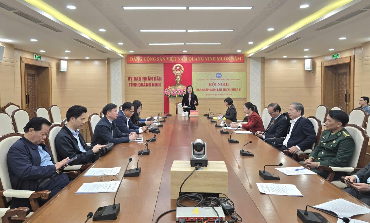 Bà Nguyễn Thị Hạnh, Phó Chủ tịch UBND tỉnh, Chủ tịch Liên hiệp các tổ chức hữu nghị tỉnh Quảng Ninh phát biểu tại Hội nghị. (Ảnh: Lê Trường) Bà Nguyễn Thị Hạnh, Phó Chủ tịch UBND tỉnh, Chủ tịch Liên hiệp các tổ chức hữu nghị tỉnh Quảng Ninh phát biểu tại Hội nghị. (Ảnh: Lê Trường)