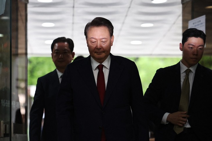 Cựu Tổng thống Hàn Quốc Yoon Suk Yeol có thể phải đối mặt với án tử hình hoặc tù chung thân - Ảnh: AFP Cựu Tổng thống Hàn Quốc Yoon Suk Yeol có thể phải đối mặt với án tử hình hoặc tù chung thân - Ảnh: AFP