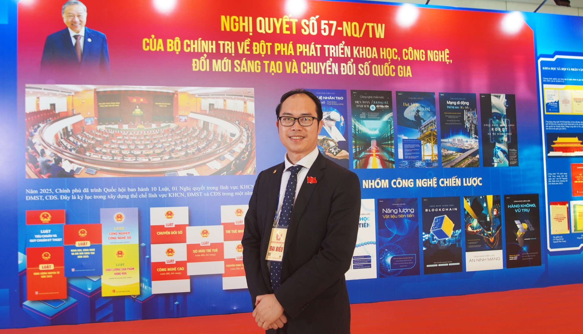 Tiến sĩ Nguyễn Hồng Sơn: Phát huy trí tuệ kiều bào để thúc đẩy kinh tế tư nhân và đổi mới sáng tạo Tiến sĩ Nguyễn Hồng Sơn: Phát huy trí tuệ kiều bào để thúc đẩy kinh tế tư nhân và đổi mới sáng tạo