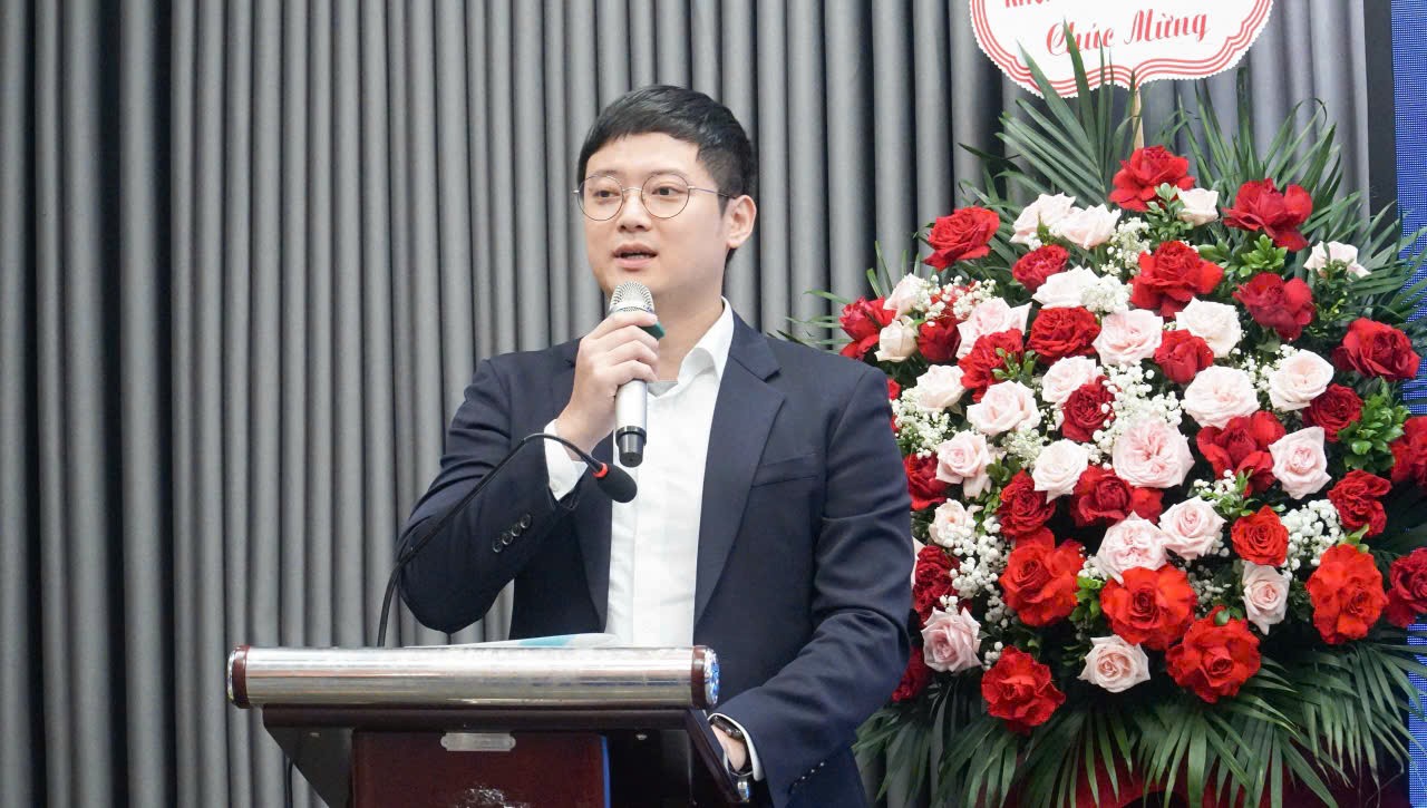 Giảng viên Hàn Quốc: Đại hội XIV sẽ đưa ra những quyết sách đột phá cho tương lai Việt Nam Giảng viên Hàn Quốc: Đại hội XIV sẽ đưa ra những quyết sách đột phá cho tương lai Việt Nam