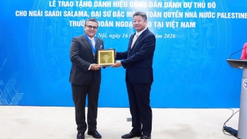 Đại sứ Saadi Salama được trao danh hiệu Công dân danh dự Thủ đô Hà Nội