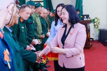 Phát huy quyền làm chủ của Nhân dân trong tham gia xây dựng và hoàn thiện thể chế, tăng cường khối đại đoàn kết toàn dân tộc; phương hướng, giải pháp trong nhiệm kỳ Đại hội XIV của Đảng