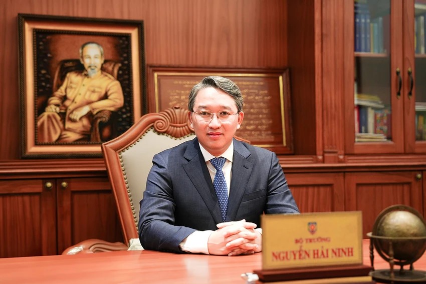 Bộ trưởng Bộ Tư pháp Nguyễn Hải Ninh. (Ảnh: Báo Pháp luật Thành phố Hồ Chí Minh)