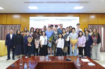Học sinh Mỹ giao lưu, trải nghiệm văn hóa, lịch sử Việt Nam