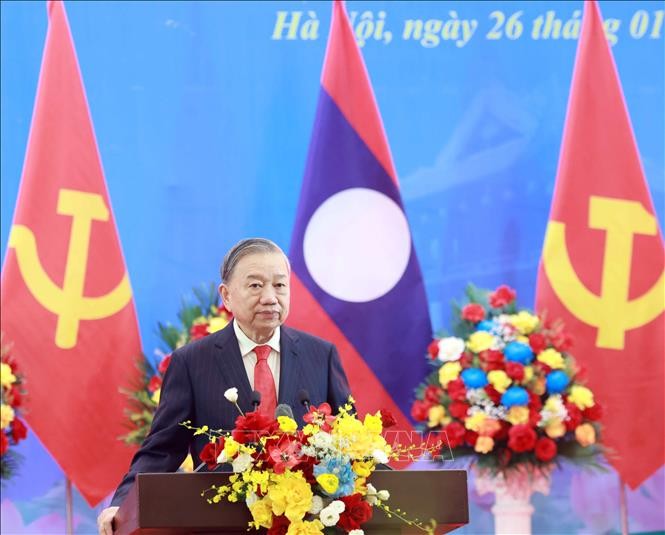 Chiêu đãi trọng thể chào mừng Tổng Bí thư, Chủ tịch nước Lào Thongloun Sisoulith và Phu nhân cùng Đoàn đại biểu cấp cao Lào Chiêu đãi trọng thể chào mừng Tổng Bí thư, Chủ tịch nước Lào Thongloun Sisoulith và Phu nhân cùng Đoàn đại biểu cấp cao Lào