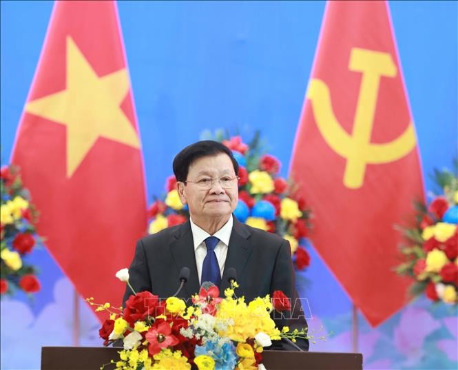 Chiêu đãi trọng thể chào mừng Tổng Bí thư, Chủ tịch nước Lào Thongloun Sisoulith và Phu nhân cùng Đoàn đại biểu cấp cao Lào Chiêu đãi trọng thể chào mừng Tổng Bí thư, Chủ tịch nước Lào Thongloun Sisoulith và Phu nhân cùng Đoàn đại biểu cấp cao Lào