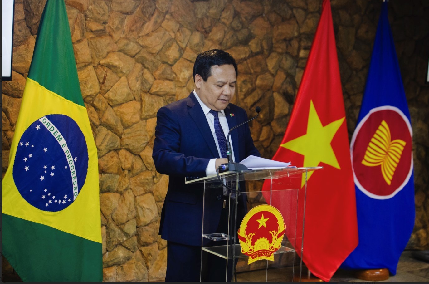 Chính khách, học giả Brazil tôn vinh vai trò lịch sử của Đảng Cộng sản Việt Nam