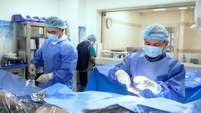 Cần Thơ: Can thiệp thành công ca tái hẹp nặng trong stent mạch vành đã đặt ở nước ngoài Cần Thơ: Can thiệp thành công ca tái hẹp nặng trong stent mạch vành đã đặt ở nước ngoài