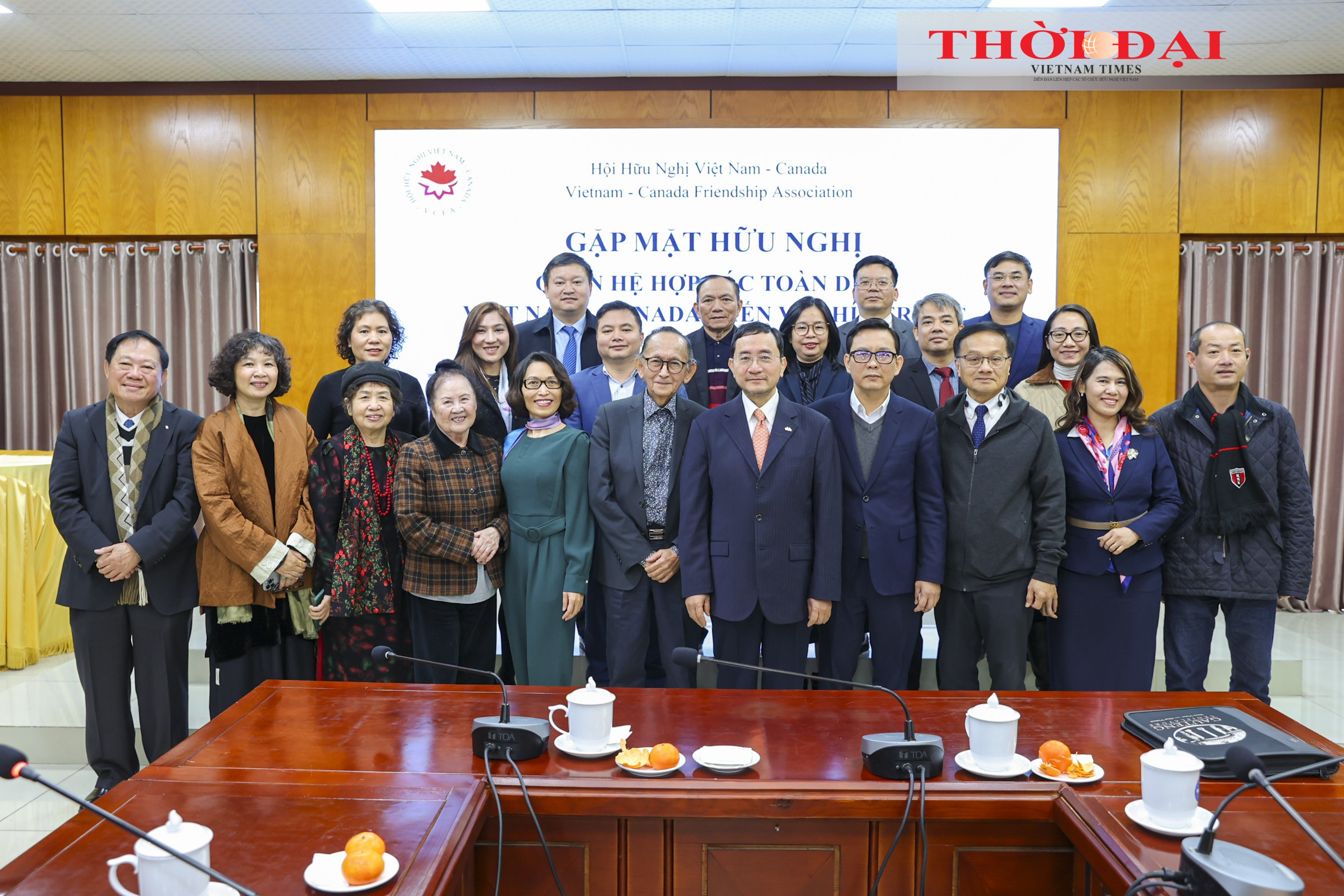 Các đại biểu chụp ảnh lưu niệm. (Ảnh: Đinh Hòa) Các đại biểu chụp ảnh lưu niệm. (Ảnh: Đinh Hòa)