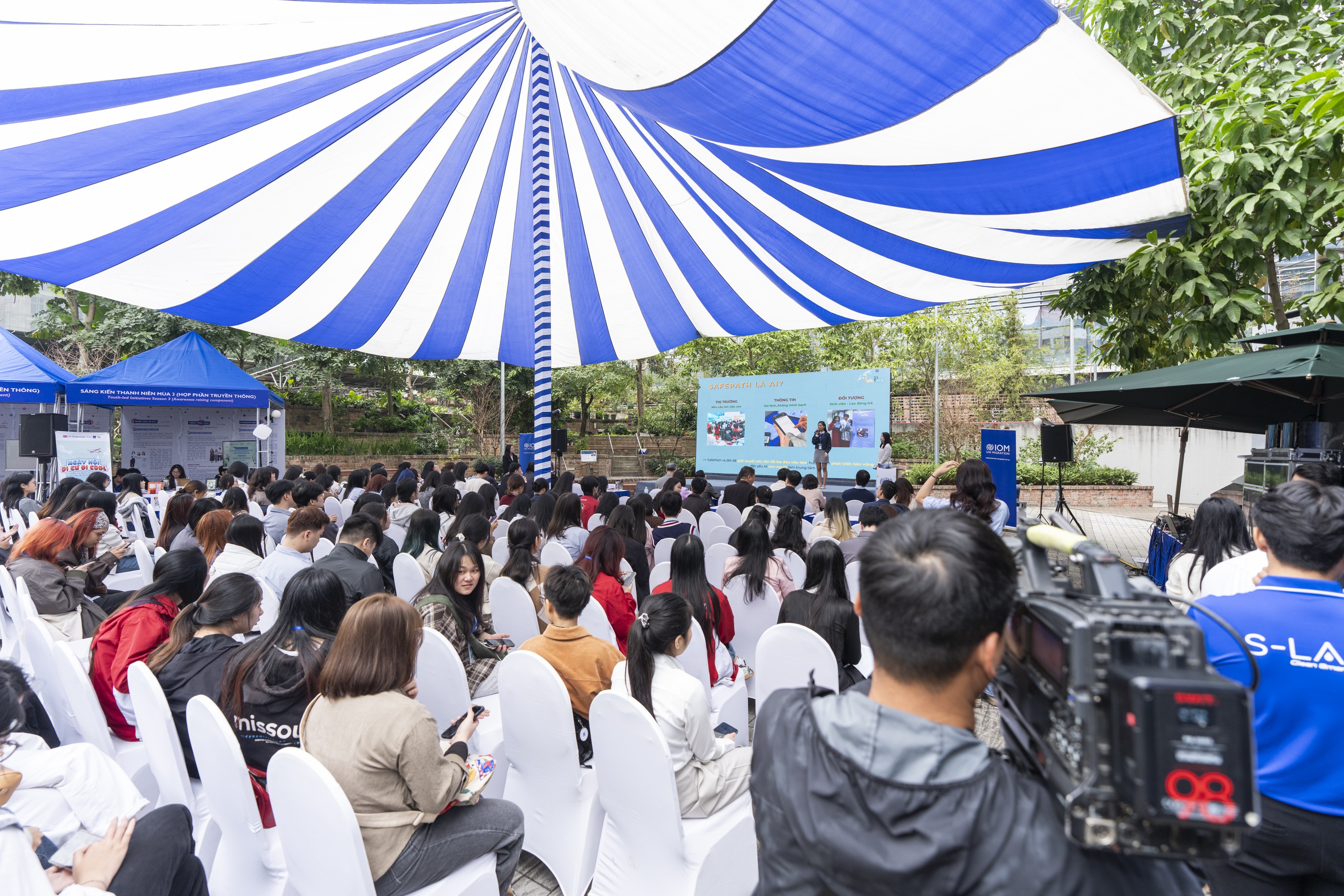 IOM Việt Nam hỗ trợ sáng kiến nhằm thúc đẩy di cư an toàn và phòng, chống mua bán người IOM Việt Nam hỗ trợ sáng kiến nhằm thúc đẩy di cư an toàn và phòng, chống mua bán người