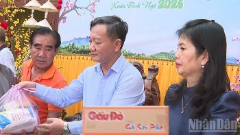 Lan tỏa yêu thương tới người yếu thế tại Vientiane dịp Tết Bính Ngọ 2026