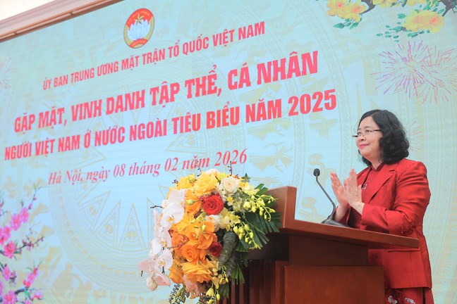 Mặt trận Tổ quốc Việt Nam tiếp tục hoàn thành sứ mệnh của mình, góp sức vào hành trình đưa đất nước Việt Nam vươn mình mạnh mẽ Mặt trận Tổ quốc Việt Nam tiếp tục hoàn thành sứ mệnh của mình, góp sức vào hành trình đưa đất nước Việt Nam vươn mình mạnh mẽ