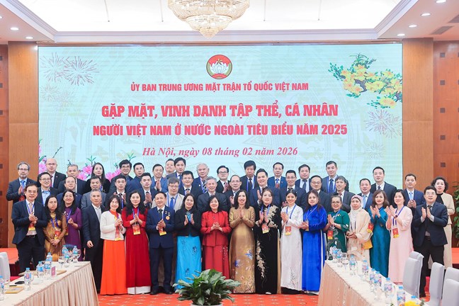 Mặt trận Tổ quốc Việt Nam tiếp tục hoàn thành sứ mệnh của mình, góp sức vào hành trình đưa đất nước Việt Nam vươn mình mạnh mẽ Mặt trận Tổ quốc Việt Nam tiếp tục hoàn thành sứ mệnh của mình, góp sức vào hành trình đưa đất nước Việt Nam vươn mình mạnh mẽ
