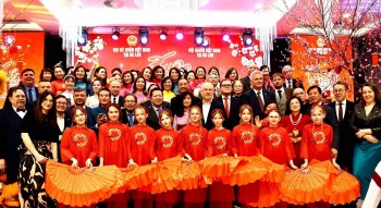 Kiều bào tại Nga, Mỹ, Canada, Ba Lan rộn ràng đón Xuân Bính Ngọ 2026