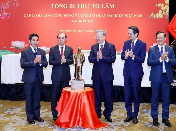 Tổng Bí thư Tô Lâm gặp gỡ bà con cộng đồng và các cơ quan đại diện Việt Nam tại Hoa Kỳ