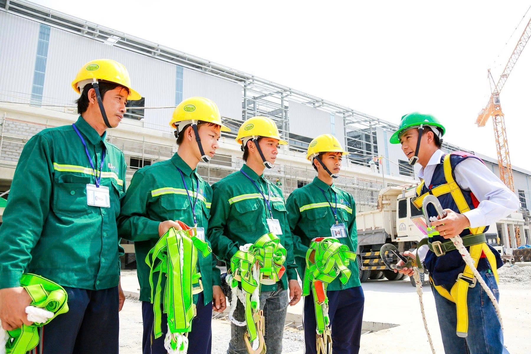 Doanh nghiệp và người lao động phải tuân thủ an toàn