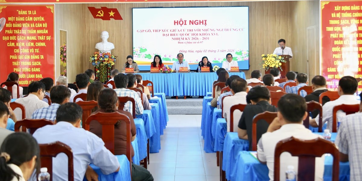 Bà Nguyễn Quỳnh Liên tiếp xúc cử tri xã Đông Hoà, tỉnh An Giang Bà Nguyễn Quỳnh Liên tiếp xúc cử tri xã Đông Hoà, tỉnh An Giang