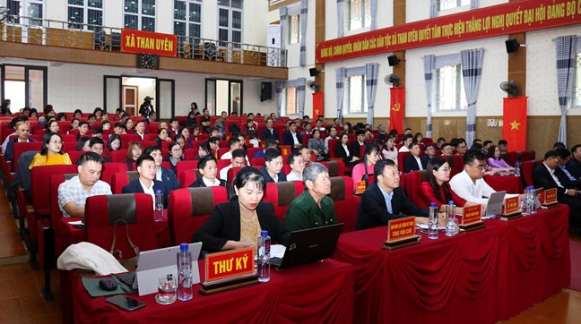 Phó Chủ tịch - Tổng Thư ký Ủy ban Trung ương MTTQ Việt Nam Hà Thị Nga tiếp xúc cử tri xã Than Uyên, tỉnh Lai Châu Phó Chủ tịch - Tổng Thư ký Ủy ban Trung ương MTTQ Việt Nam Hà Thị Nga tiếp xúc cử tri xã Than Uyên, tỉnh Lai Châu