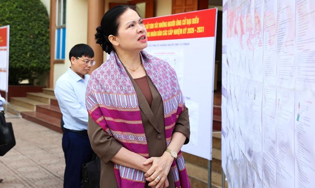 Phó Chủ tịch - Tổng Thư ký Ủy ban Trung ương MTTQ Việt Nam Hà Thị Nga tiếp xúc cử tri xã Than Uyên, tỉnh Lai Châu Phó Chủ tịch - Tổng Thư ký Ủy ban Trung ương MTTQ Việt Nam Hà Thị Nga tiếp xúc cử tri xã Than Uyên, tỉnh Lai Châu