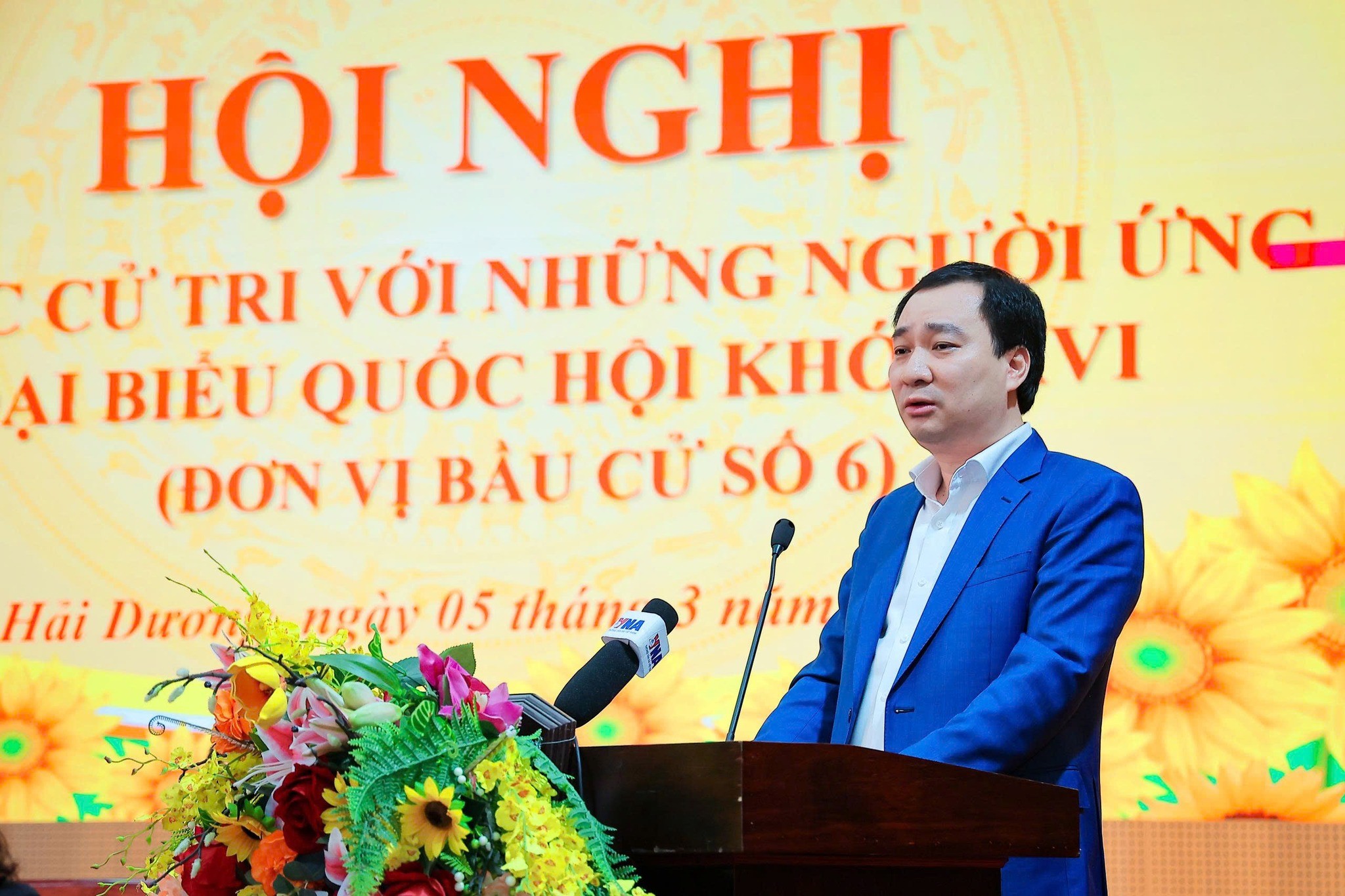 Ông Vũ Văn Tiến, Ủy viên Đoàn Chủ tịch, Trưởng Ban Tuyên giáo Cơ quan Ủy ban Trung ương MTTQ Việt Nam trình bày nội dung chương trình hành động Ông Vũ Văn Tiến, Ủy viên Đoàn Chủ tịch, Trưởng Ban Tuyên giáo Cơ quan Ủy ban Trung ương MTTQ Việt Nam trình bày nội dung chương trình hành động