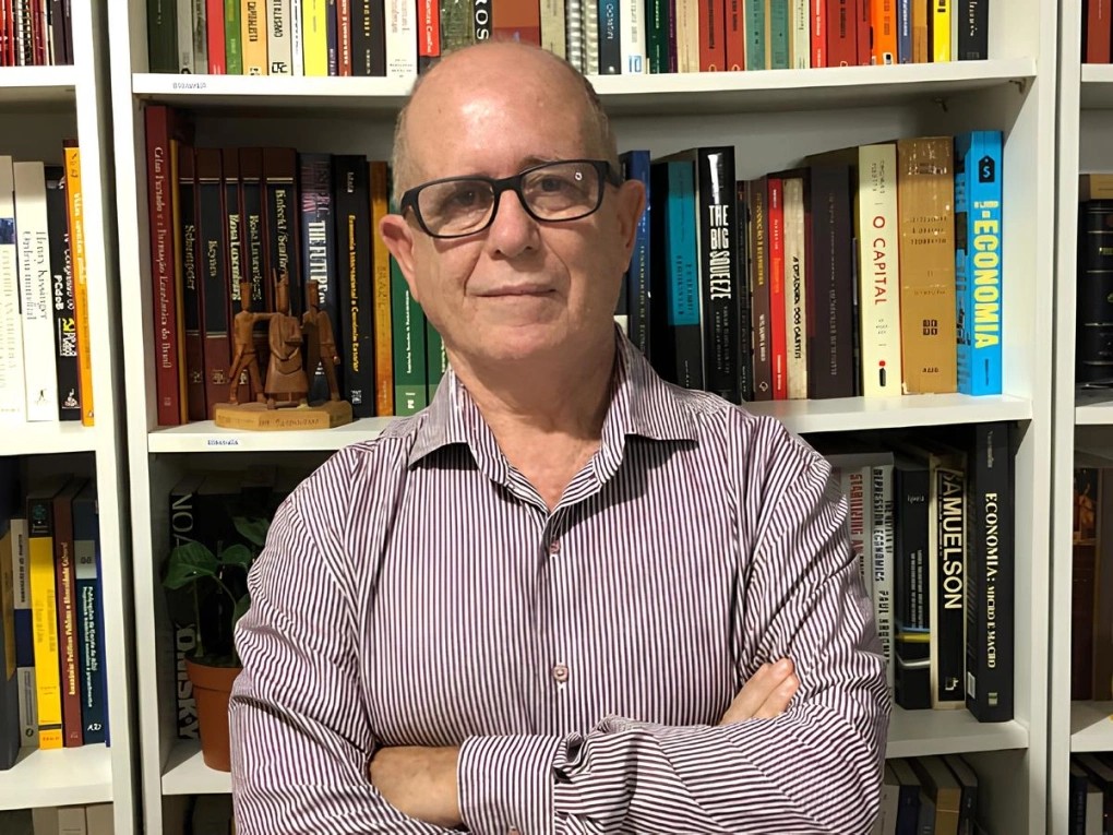Nhà báo, nhà sử học Pedro de Oliveira, Tổng Thư ký Hội hữu nghị Brazil - Việt Nam. (Ảnh: KT) Nhà báo, nhà sử học Pedro de Oliveira, Tổng Thư ký Hội hữu nghị Brazil - Việt Nam. (Ảnh: KT)