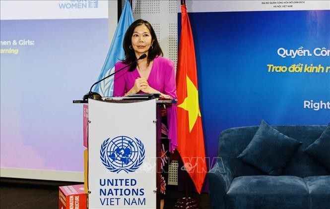 Bà Pauline Tamesis, Điều phối viên Thường trú của Liên hợp quốc tại Việt Nam phát biểu tại tọa đàm. 