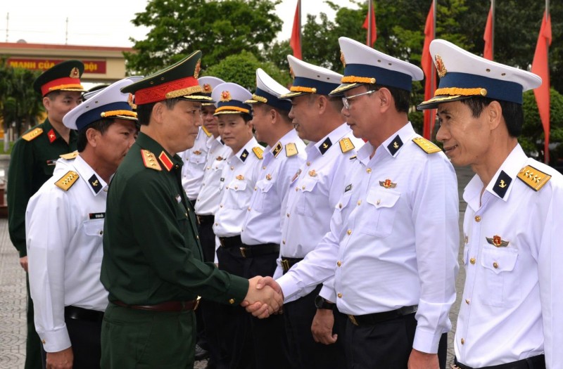 1. Thượng tướng Phạm Trường Sơn thăm, kiểm tra Vùng 3 Hải quân. 1. Thượng tướng Phạm Trường Sơn thăm, kiểm tra Vùng 3 Hải quân.