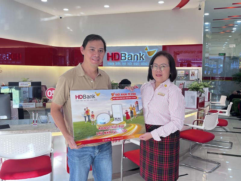 Chủ nhân giải 3 tỷ đồng đã lộ diện, hành trình “Tiết kiệm Tỷ phú” tại HDBank khép lại trong những khoảnh khắc vỡ òa
