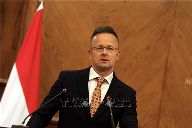 goại trưởng Hungary Peter Szijjarto phát biểu trong một cuộc họp báo. (Ảnh: THX/TTXVN)