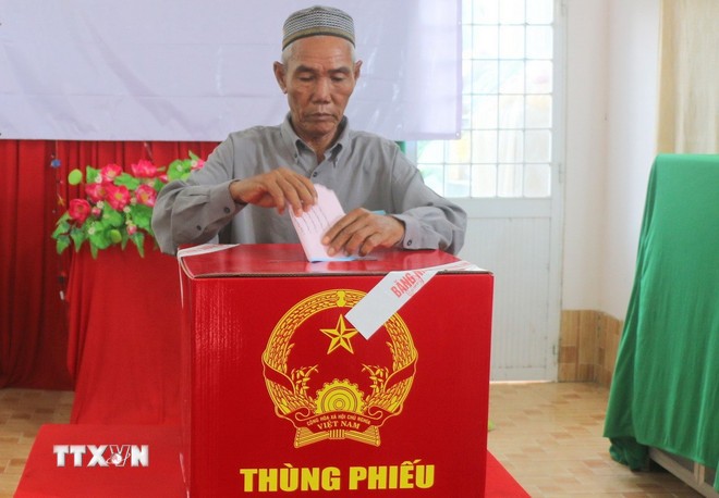 Tự do tôn giáo ở Việt Nam - Những con số không biết dối lừa