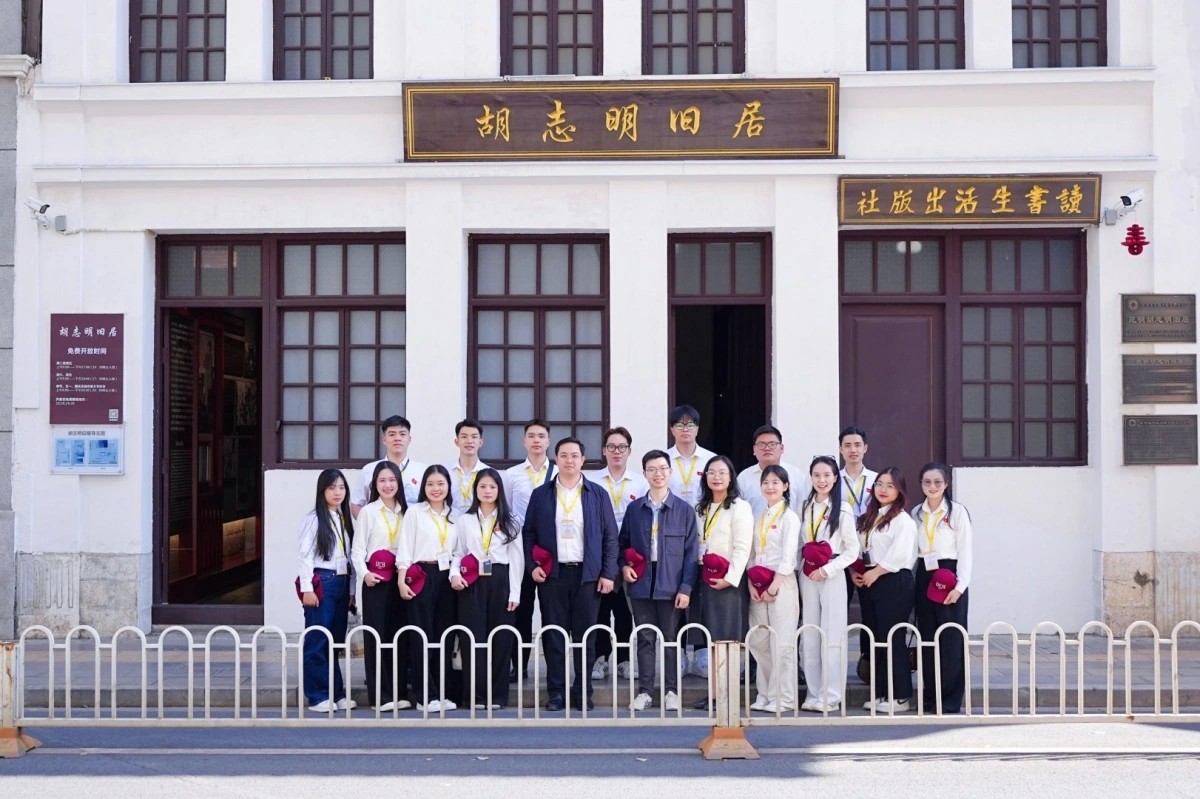 Thanh niên Việt Nam - Trung Quốc kế thừa “nguồn gene đỏ”, vun đắp tình hữu nghị truyền thống Thanh niên Việt Nam - Trung Quốc kế thừa “nguồn gene đỏ”, vun đắp tình hữu nghị truyền thống