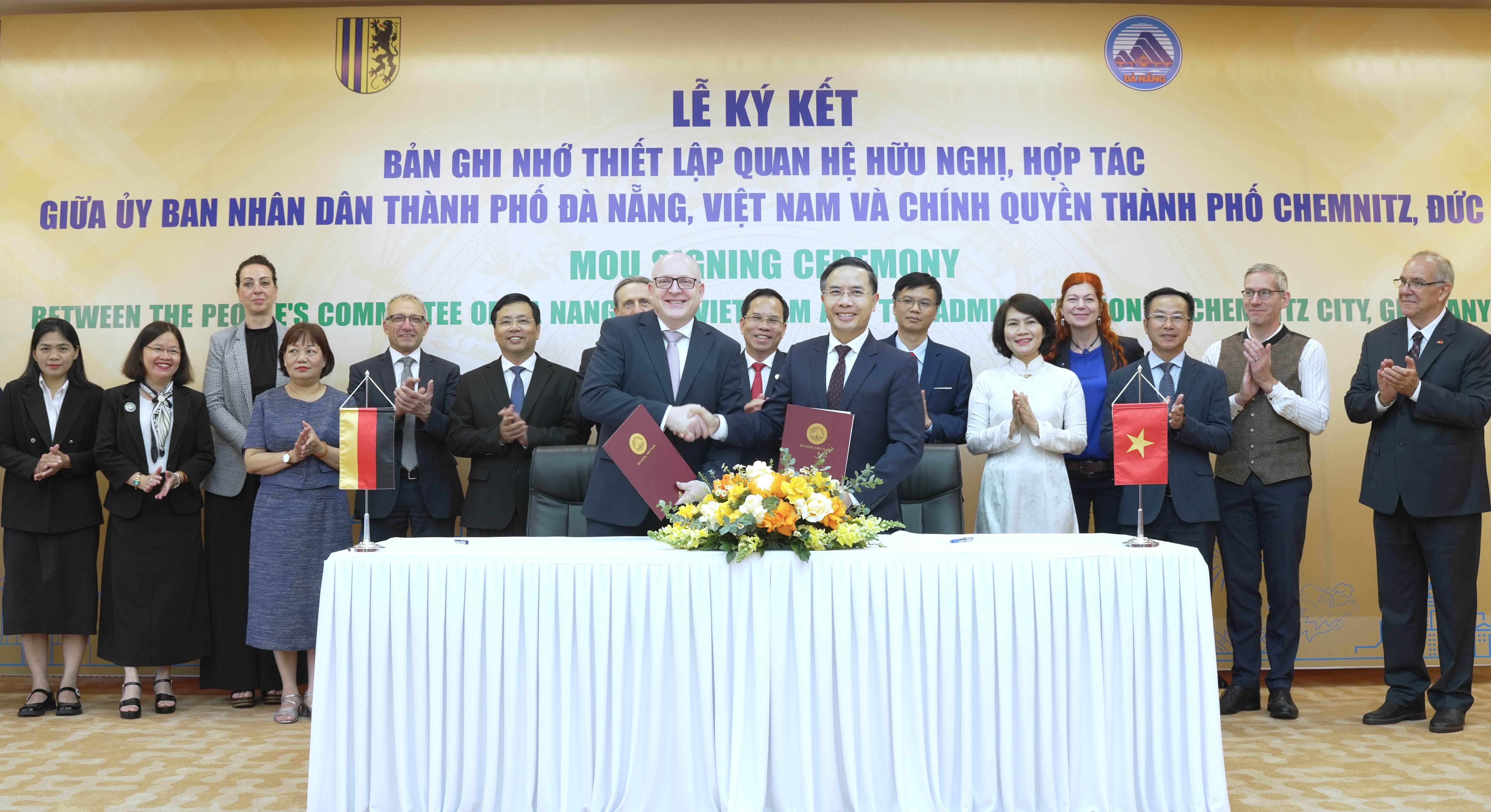 Ký kết bản ghi nhớ Ký kết bản ghi nhớ