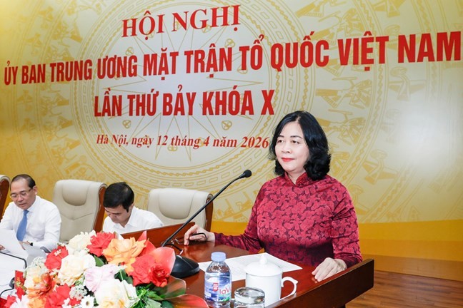 Bà Bùi Thị Minh Hoài, Ủy viên Bộ Chính trị, Bí thư Trung ương Đảng, Bí thư Đảng ủy MTTQ, các đoàn thể Trung ương, Chủ tịch Ủy ban Trung ương MTTQ Việt Nam phát biểu bế mạc Hội nghị Bà Bùi Thị Minh Hoài, Ủy viên Bộ Chính trị, Bí thư Trung ương Đảng, Bí thư Đảng ủy MTTQ, các đoàn thể Trung ương, Chủ tịch Ủy ban Trung ương MTTQ Việt Nam phát biểu bế mạc Hội nghị