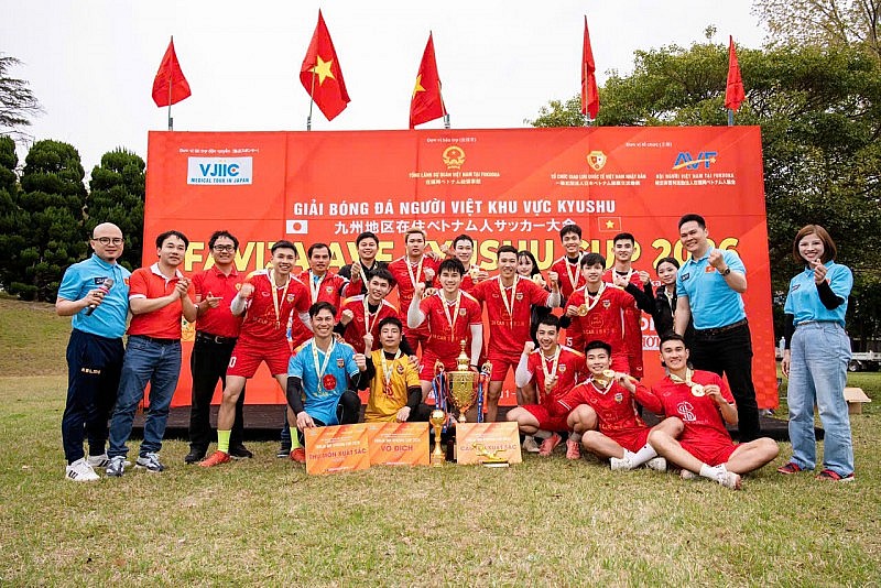 Sôi động giải bóng đá người Việt tại Nhật hướng về Trường Sa Sôi động giải bóng đá người Việt tại Nhật hướng về Trường Sa