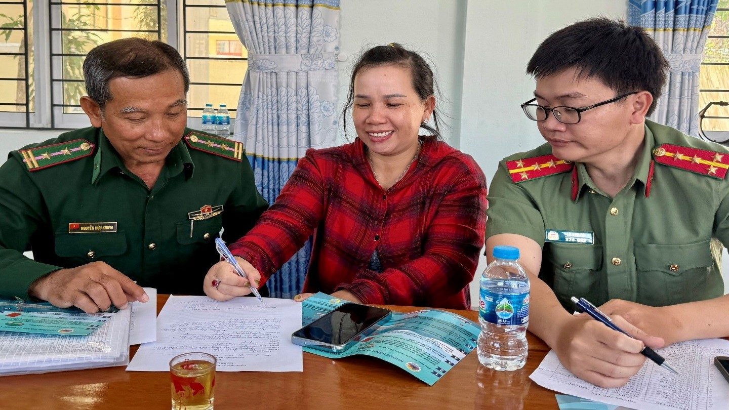 Đắk Lắk: Ngư dân ký cam kết chống khai thác IUU