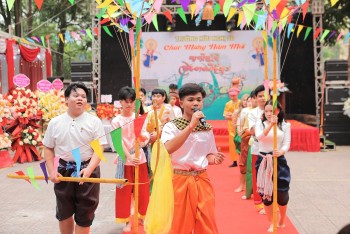 Lưu học sinh Lào, Campuchia đón Tết cổ truyền tại Trường Hữu nghị 80