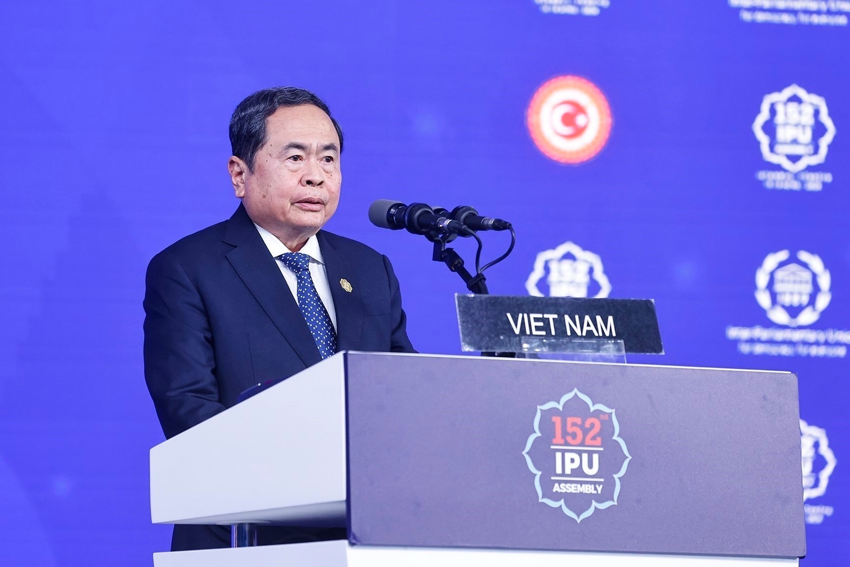 Chủ tịch Quốc hội Trần Thanh Mẫn phát biểu tại phiên thảo luận chung Đại hội đồng IPU-152 Chủ tịch Quốc hội Trần Thanh Mẫn phát biểu tại phiên thảo luận chung Đại hội đồng IPU-152