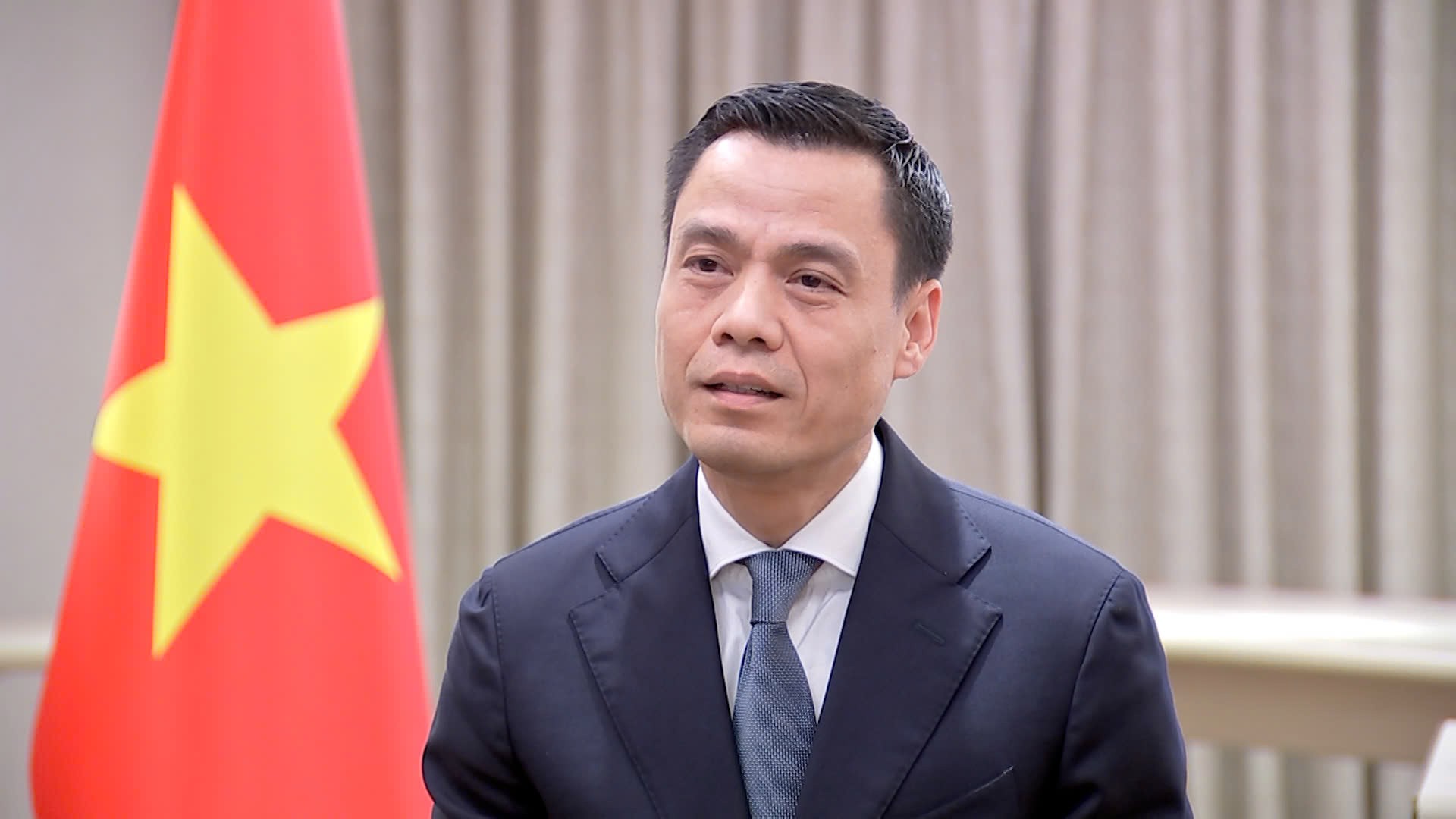 Thứ trưởng Bộ Ngoại giao Đặng Hoàng Giang. (Ảnh: Cổng TTĐT Quốc hội) Thứ trưởng Bộ Ngoại giao Đặng Hoàng Giang. (Ảnh: Cổng TTĐT Quốc hội)