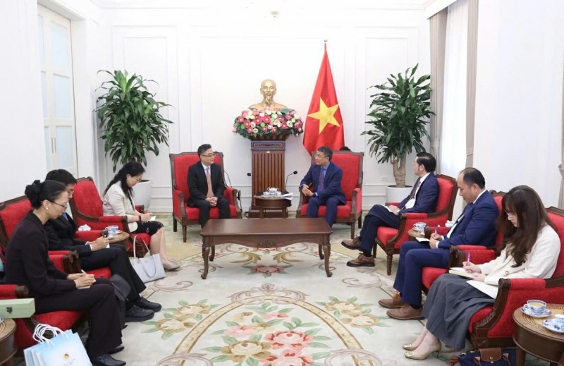 Tăng cường kết nối doanh nghiệp, thúc đẩy đầu tư ASEAN – Trung Quốc Tăng cường kết nối doanh nghiệp, thúc đẩy đầu tư ASEAN – Trung Quốc