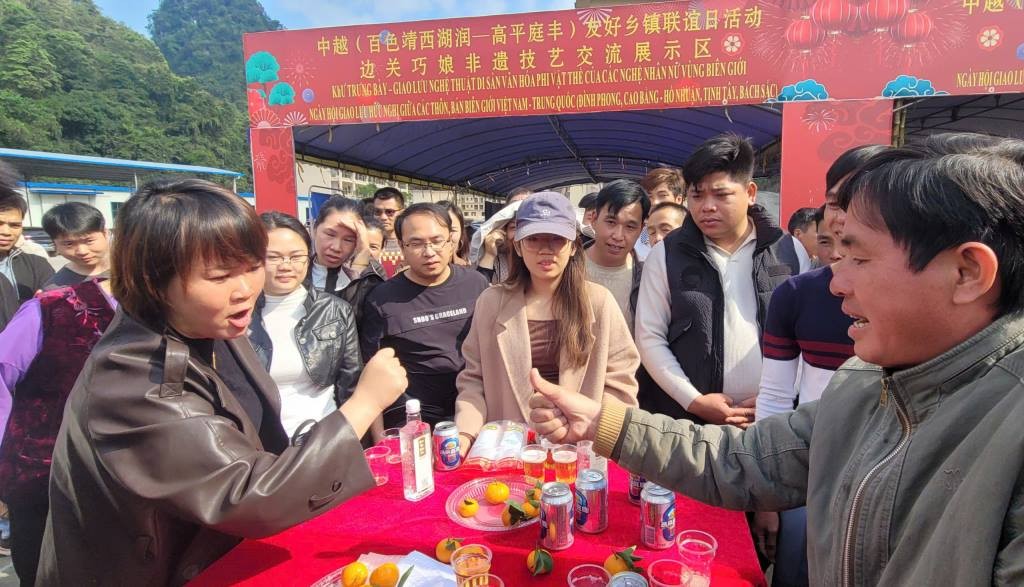 Chủ trương hợp tác với các nước láng giềng chung biên giới của Đảng và Nhà nước Việt Nam trong kỷ nguyên mới Chủ trương hợp tác với các nước láng giềng chung biên giới của Đảng và Nhà nước Việt Nam trong kỷ nguyên mới