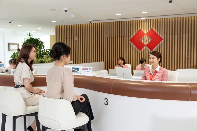 Điểm nhấn đáng chú ý nhất trong bức tranh tài chính của Techcombank ở quý đầu tiên của năm 2026 chính là sự cộng hưởng mạnh mẽ từ các dòng thu nhập cốt lõi. 