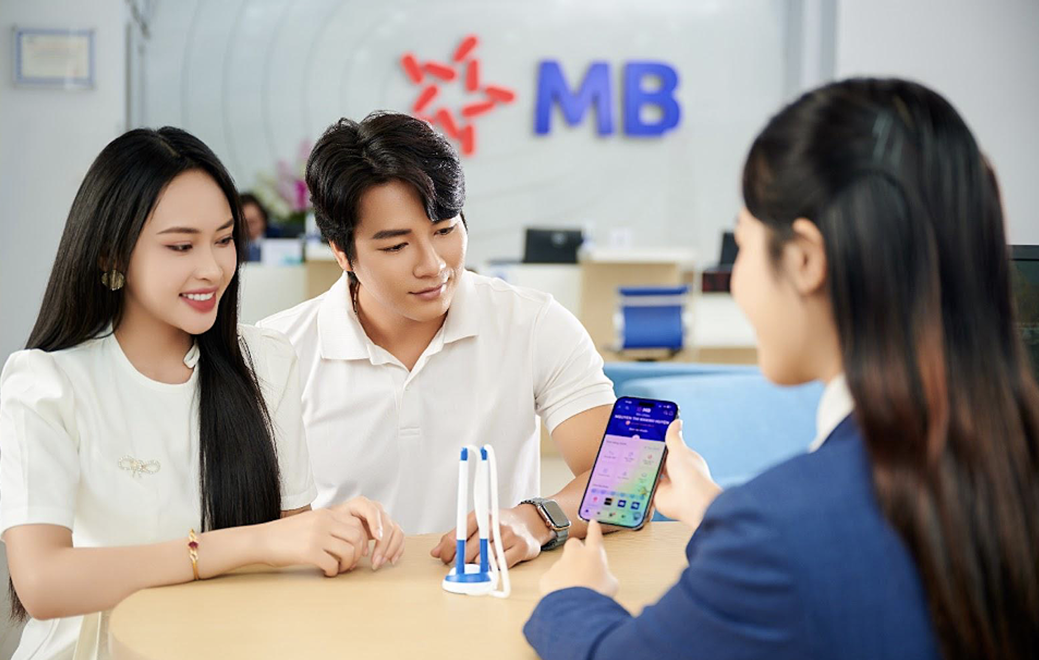 MB nằm trong nhóm dẫn đầu thị trường về quy mô khách hàng MB nằm trong nhóm dẫn đầu thị trường về quy mô khách hàng