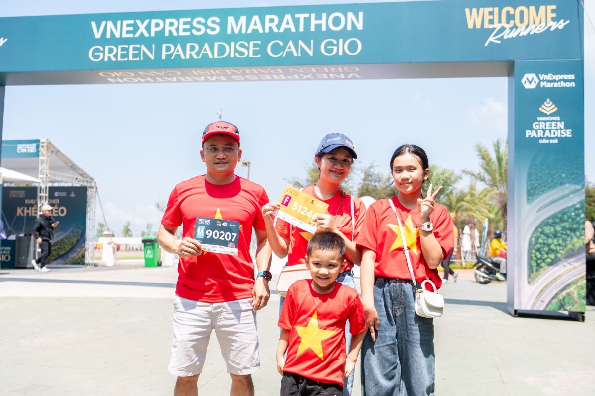 Trước giờ khai màn VnExpress Marathon, runner và du khách nói gì về Vinhomes Green Paradise? Trước giờ khai màn VnExpress Marathon, runner và du khách nói gì về Vinhomes Green Paradise?