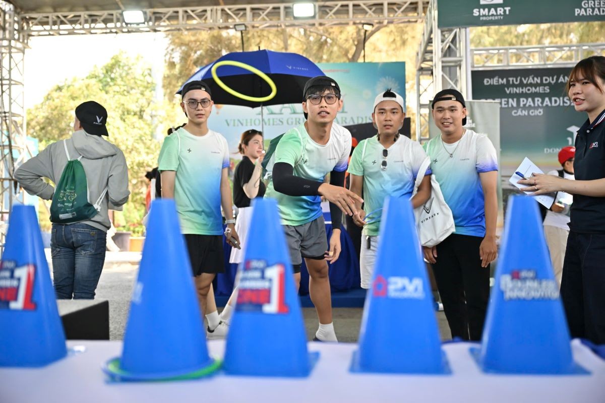 Trước giờ khai màn VnExpress Marathon, runner và du khách nói gì về Vinhomes Green Paradise? Trước giờ khai màn VnExpress Marathon, runner và du khách nói gì về Vinhomes Green Paradise?