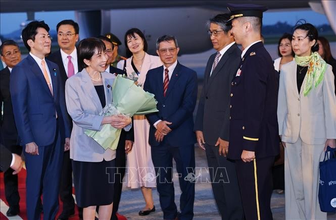 Thủ tướng Nhật Bản Takaichi Sanae đến Hà Nội, bắt đầu thăm chính thức Việt Nam