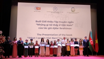 Trang sách nối tình hữu nghị Việt Nam – Azerbaijan