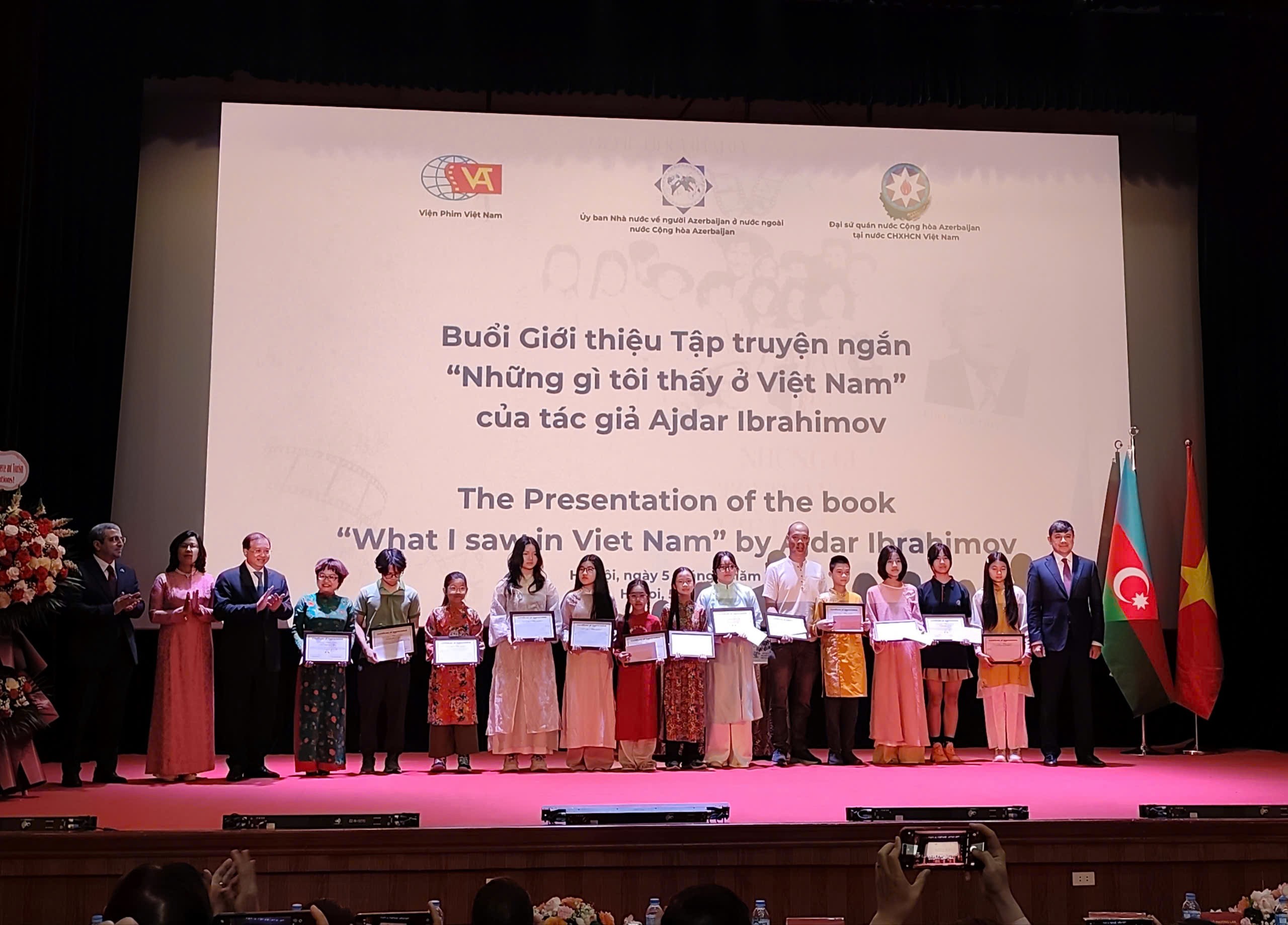 Trang sách nối tình hữu nghị Việt Nam – Azerbaijan