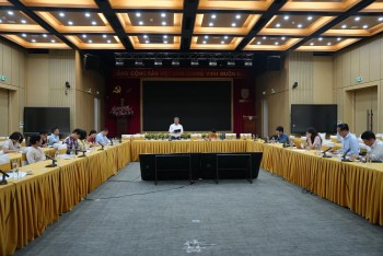 Hoàn thiện hành lang pháp lý phát triển kinh tế biển bền vững