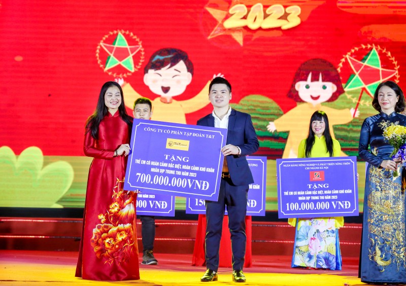 Trong nhiều năm qua, ông Đỗ Vinh Quang cùng T&T Group và các doanh nghiệp trong hệ sinh thái đã triển khai nhiều hoạt động hỗ trợ trẻ em có hoàn cảnh khó khăn tại nhiều tỉnh, thành trên cả nước.
